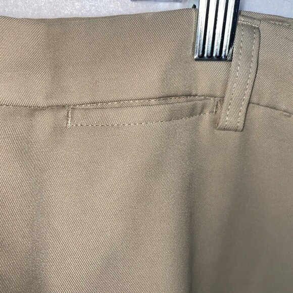 Ben Hogan Tan Golf Shorts Flat Front Hiking Polyester Spandex Blend Size 36 - Picture 4 of 8